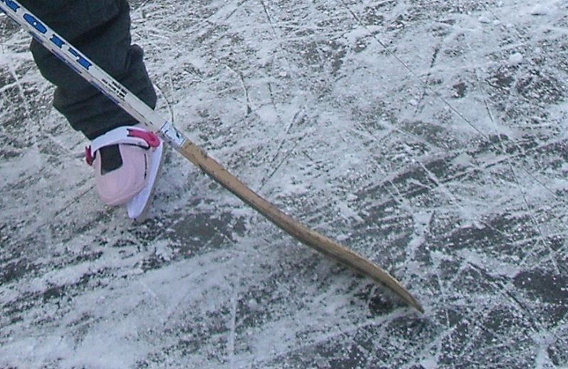 Led - brusle - hokejka - zima - mráz