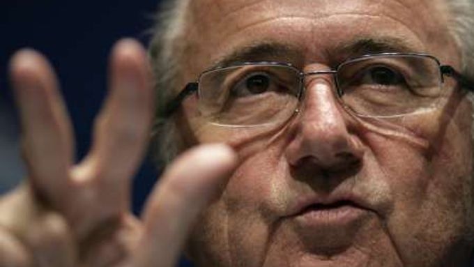 Sepp Blatter trestal