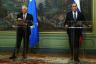 Spor EU a Ruska: Borrell si stěžuje na agresivní tiskovku s Lavrovem, zmiňuje sankce
