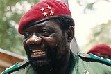 O vládu v nově nezávislé Angole bojovaly dvě znepřátelené strany. Vládní strana MPLA (Lidové hnutí za osvobození Angoly) a UNITA (Národní svaz za úplnou nezávislost Angoly). Na snímku vůdce UNITA Jonas Savimbi.