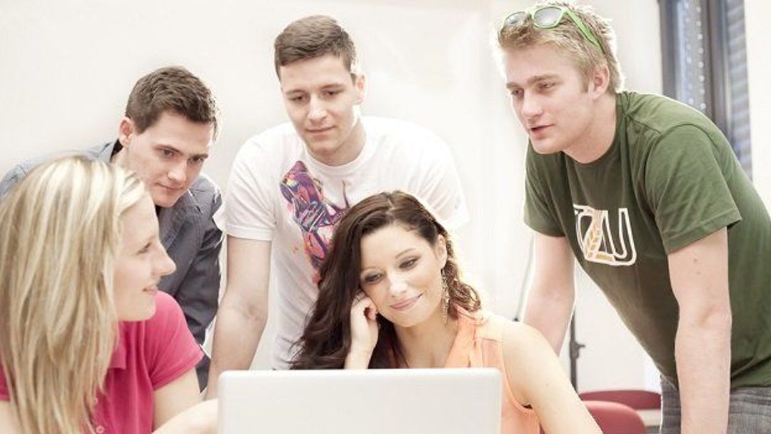 Dny otevřených dveří na ČZU to jsou tropické skleníky, formule, minipivovar, živá zvířata a hlavně info o studiu