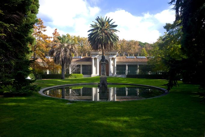 Madridský bulvár Paseo del Prado a přiléhající park Retiro.