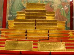 Přibližně takto by vypadala půl miliarda ve zlatě. Snímek pochází ze sejfů ČNB a je na něm zachycena tuna zlata. 415 996 784 Kč.
