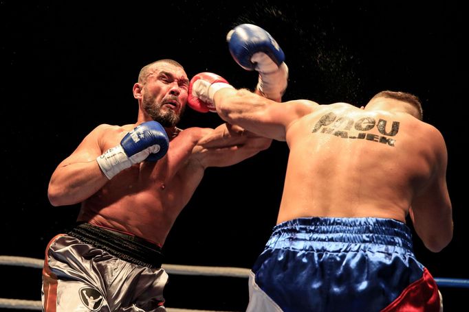 Den rváčů v Plzni - Pavel Šour vs. Václav Pejsar (box, těžká váha)