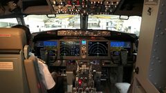 Kokpit letadlo řízení pilot Boeing