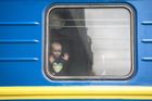 Obrazem: Děti ze stanice Lvov. Fotograf Aktuálně.cz zachytil stav na západě Ukrajiny