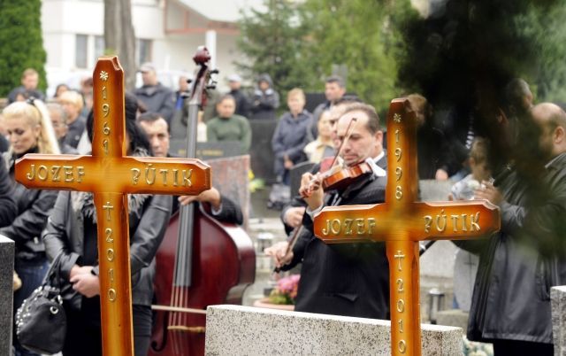 Pohřeb obětí střelby v Bratislavě