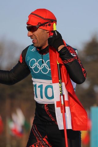 Pita Taufatofua z Tonga při běhu na 15 km na ZOH 2018