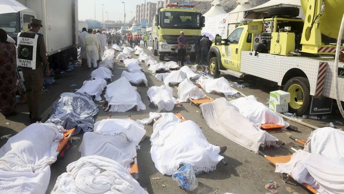 Při velké pouti loni 24. září zahynulo nejméně 2426 lidí, mezi nimi stovky íránských poutníků.