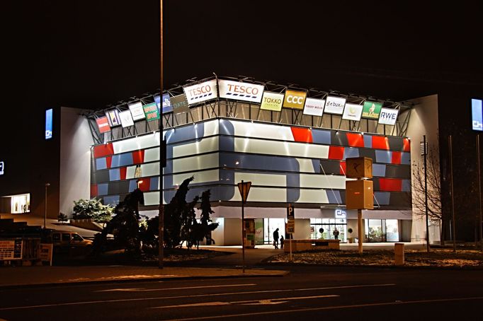 Obchodní centrum Chomutovka, bývalý Prior v Chomutově