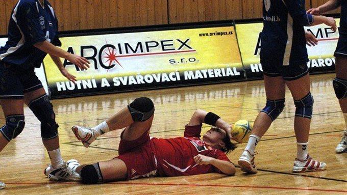 Česká ženská házená byla hodně dole, ale snad se už zvedá.