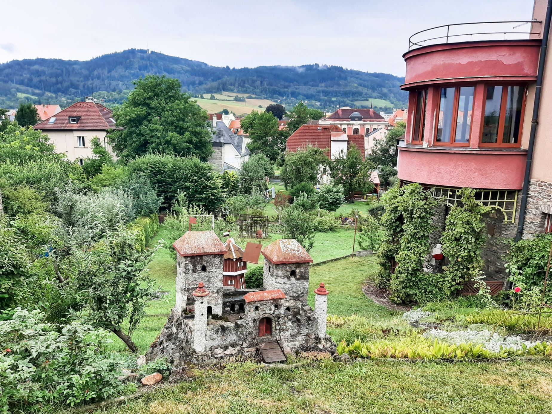 Sušice, vilová čtvrť, vycházka po vilách