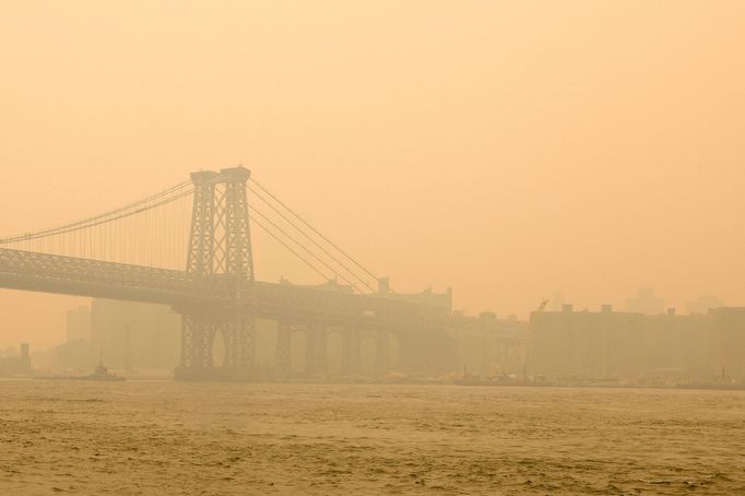 Znečištěný vzduch v New Yorku kvůli lesním požárům v Kanadě.