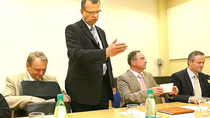 Miroslav Kalousek na dnešním jednání špiček KDU-ČSL