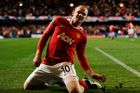 Rooney s Nanim sestřelili Wolves, uspěl i Arsenal