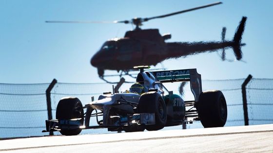 FOTO Formule 1 zpět v Americe: Vrtulník, boty a věž