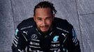 Lewis Hamilton z Mercedesu slaví triumf ve VC Ruska formule 1 2021