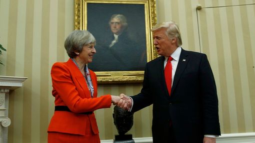 Prezident Donald Trump a britská premiérka Theresa Mayová v Oválné pracovně Bílého domu.