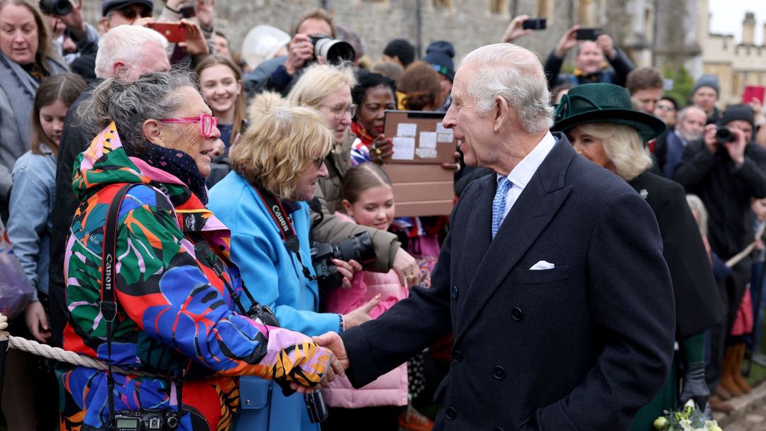 Britský král Karel III. se zúčastnil velikonoční bohoslužby na hradě Windsor. Jde o první významné veřejné vystoupení od chvíle, co mu v únoru diagnostikovali rakovinu.
