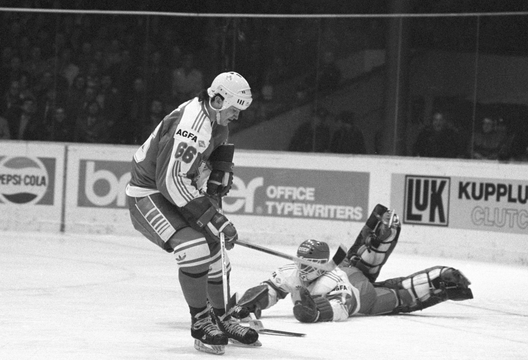 Mario Lemieux na MS 1985 v Praze, Vladimir Myškin