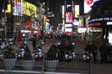2. 5. - Teror v USA: V centru New Yorku našli bombu - Jen náhoda a pozornost prodavače triček uchránila americký New York od teroristického útoku. 
Nastražené výbušniny našla policie v noci v automobilu zaparkovaném nedaleko náměstí Times Square. 
"Unikli jsme smrtelnému nebezpečí," prohlásil starosta města Michael Bloomberg. "Mohlo dojít k výbuchu, který by měl velkou sílu a způsobil by i velký požár," dodal. 
 Více si o celém incidentu můžete přečíst v článku zde .