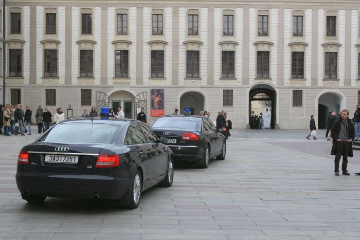 Topolánek podruhé jmenován premiérem