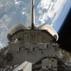 Země z kabiny raketoplánu Endeavour
