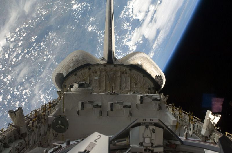 Země z kabiny raketoplánu Endeavour