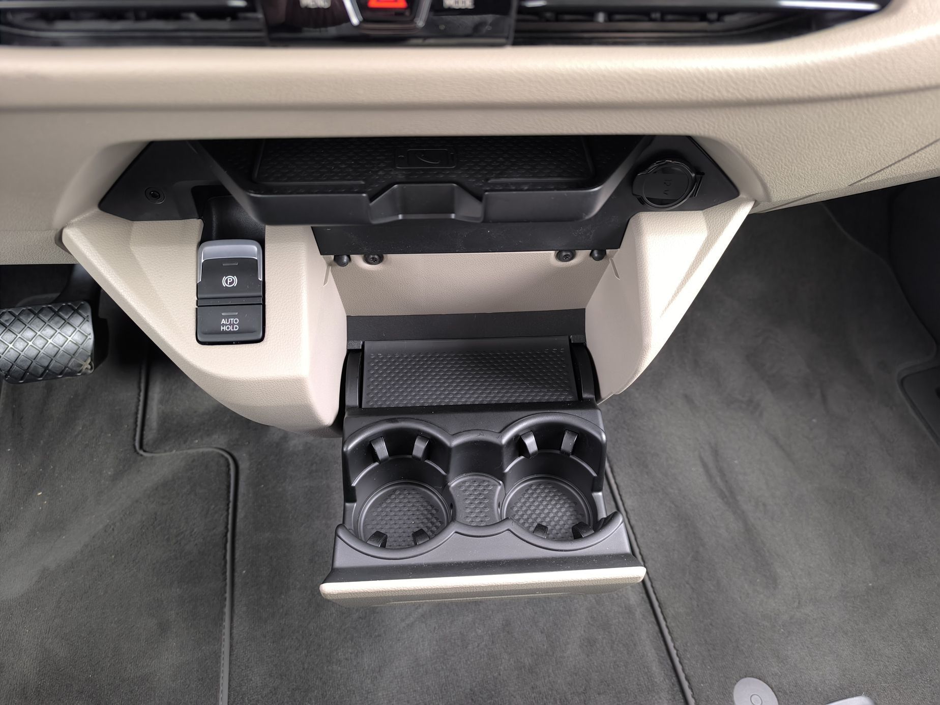Volkswagen Multivan plug-in 2025