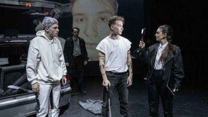 Snímek ze Slučitelných dílů.