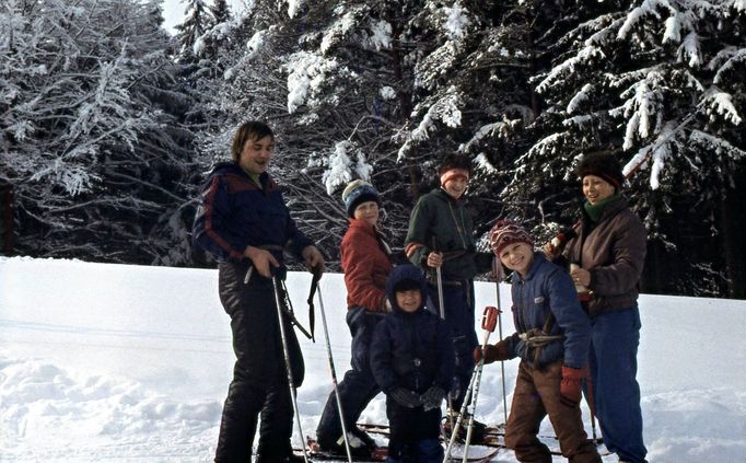 Toto jsou záběry z roku cca 1986. Na chalupě u otce jsme měli svůj vlek, byla to krásná doba.