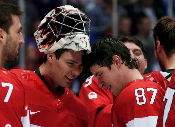 Kanada-Švédsko, finále: Carey Price a Sidney Crosby (87)