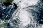 Bouře Maria sílí, ohrožuje Karibik zpustošený Irmou. K USA se blíží hurikán José