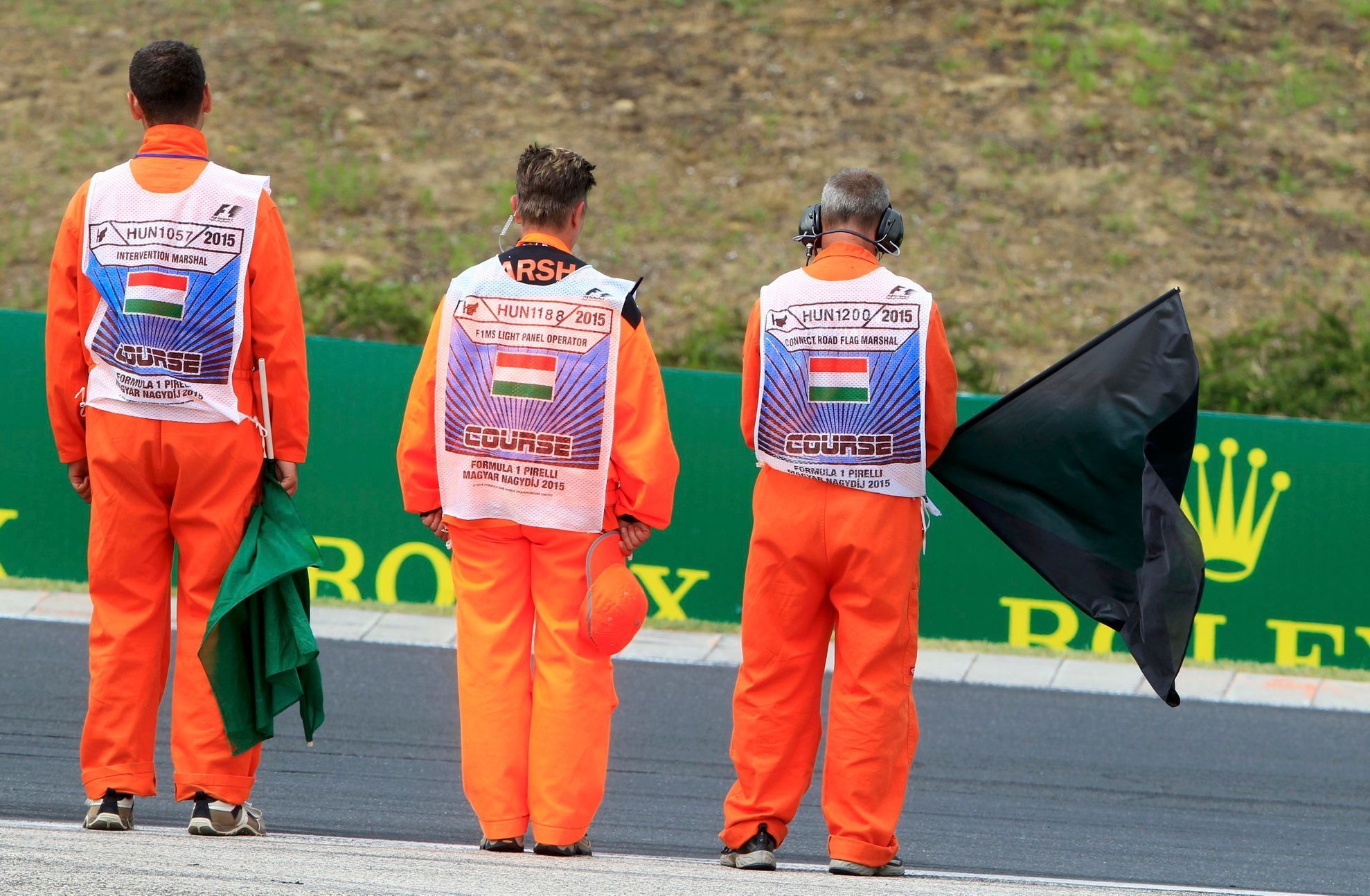 F1, VC Maďarska 2015: minuta ticha za Julese Bianchiho - traťoví komisaři