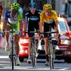 Vincenzo Nibali, Christopher Froome a Bradley Wiggins v cíli 16. etapy Tour de France 2012