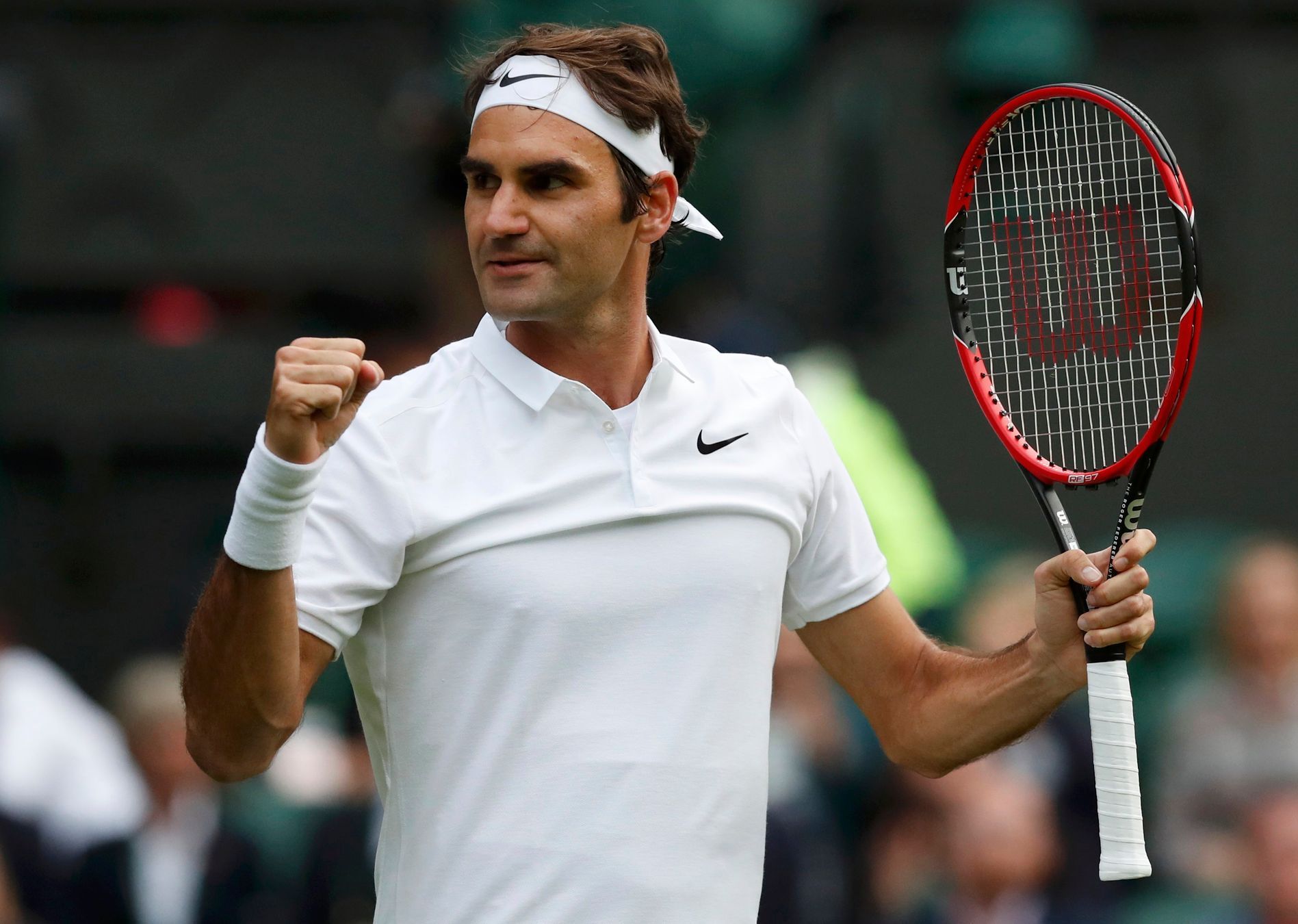Roger Federer  v 1. kole Wimbledonu