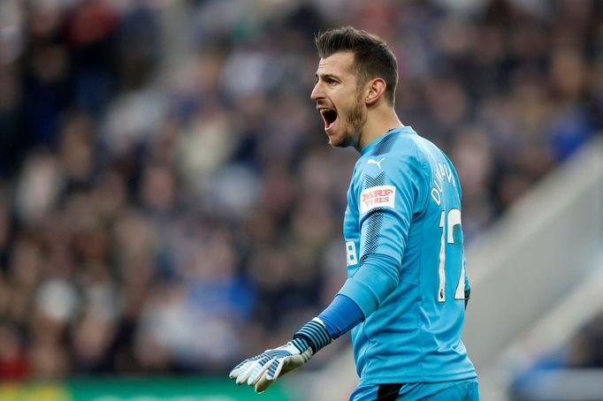 Slovenský brankář Martin Dúbravka v prvním zápase za Newcastle