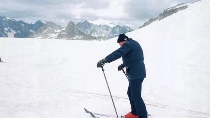 Jan Pavel II. na lyžích.