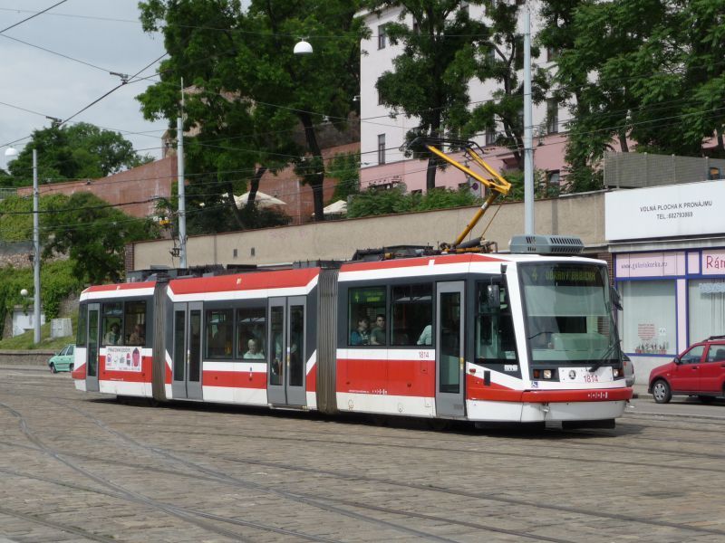 tramvaj Škoda 03T