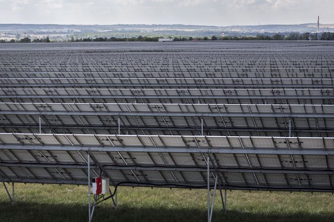 Solární elektrárna Vepřek v Nové Vsi. Snímek ze dne 25. 7. 2018.