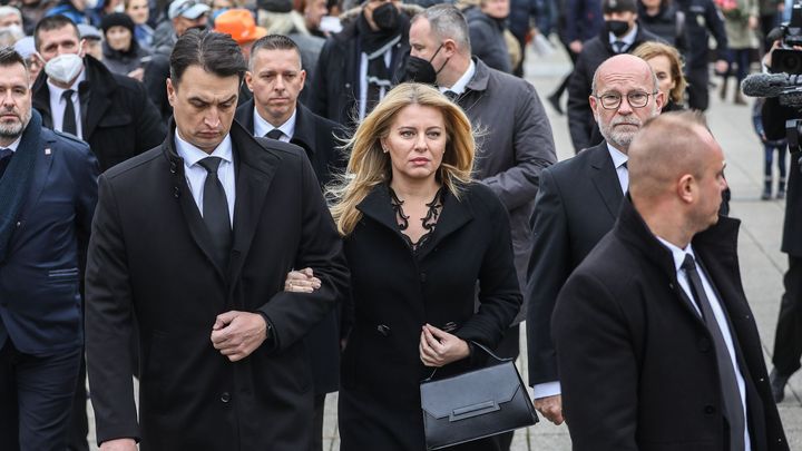 Foto: Poslední sbohem Mekymu přijeli dát i Čaputová a Babiš, dorazily stovky lidí; Zdroj foto: Jakub Plíhal