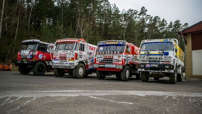 Sosnová v neděli nepatřila jen současným účastníkům Rallye Dakar. K vidění byly také vozy Tatra a LIAZ, které přinášely úspěchy československým a následně pak i českým barvám.
