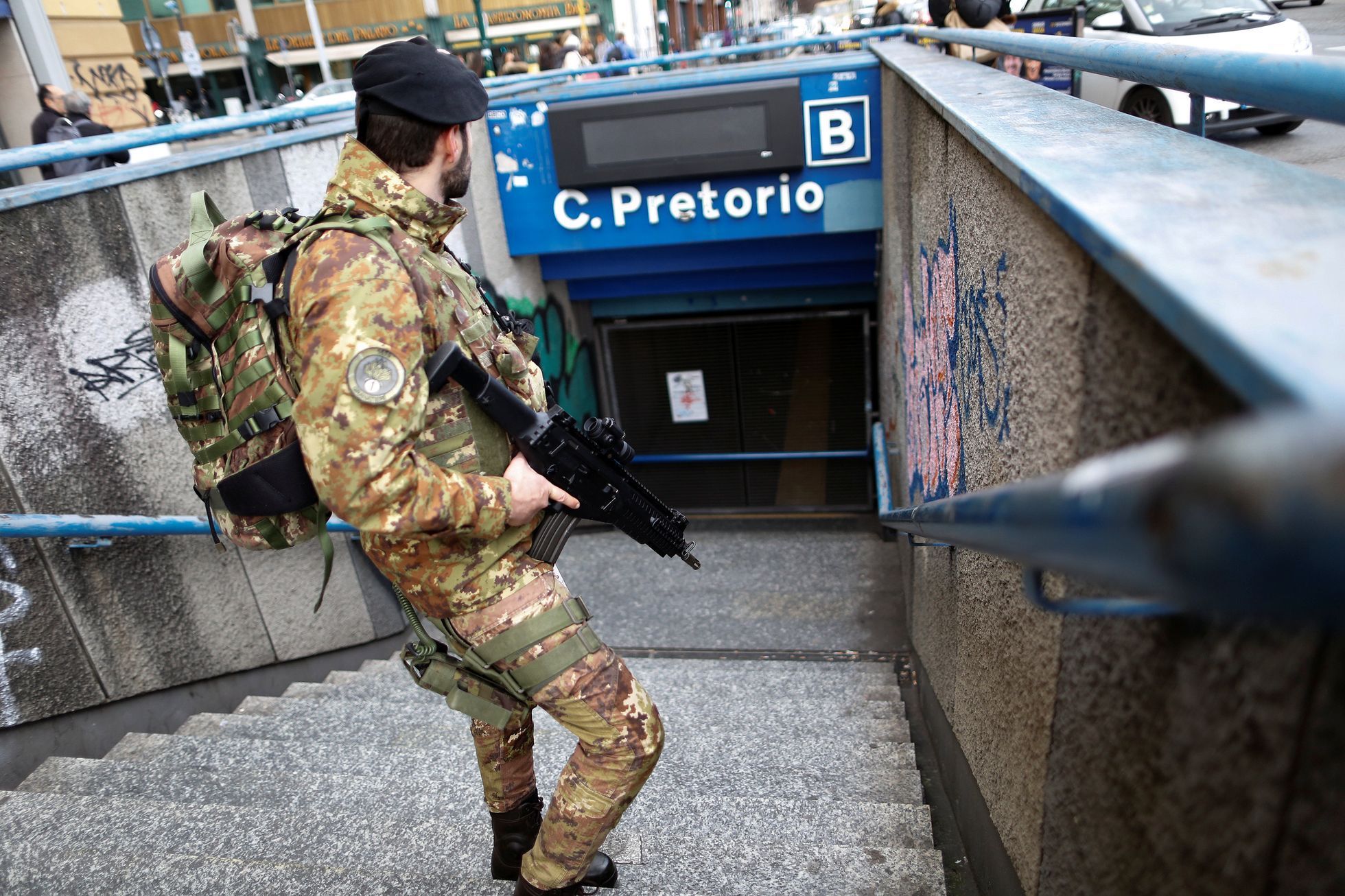 Itálie - Řím - evakuace metra po zemětřesení