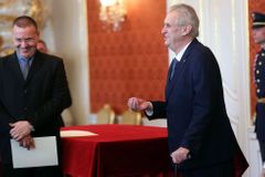 Zeman jmenoval Pořízkovou místopředsedkyní správního soudu, ve funkci nahradí Mazance
