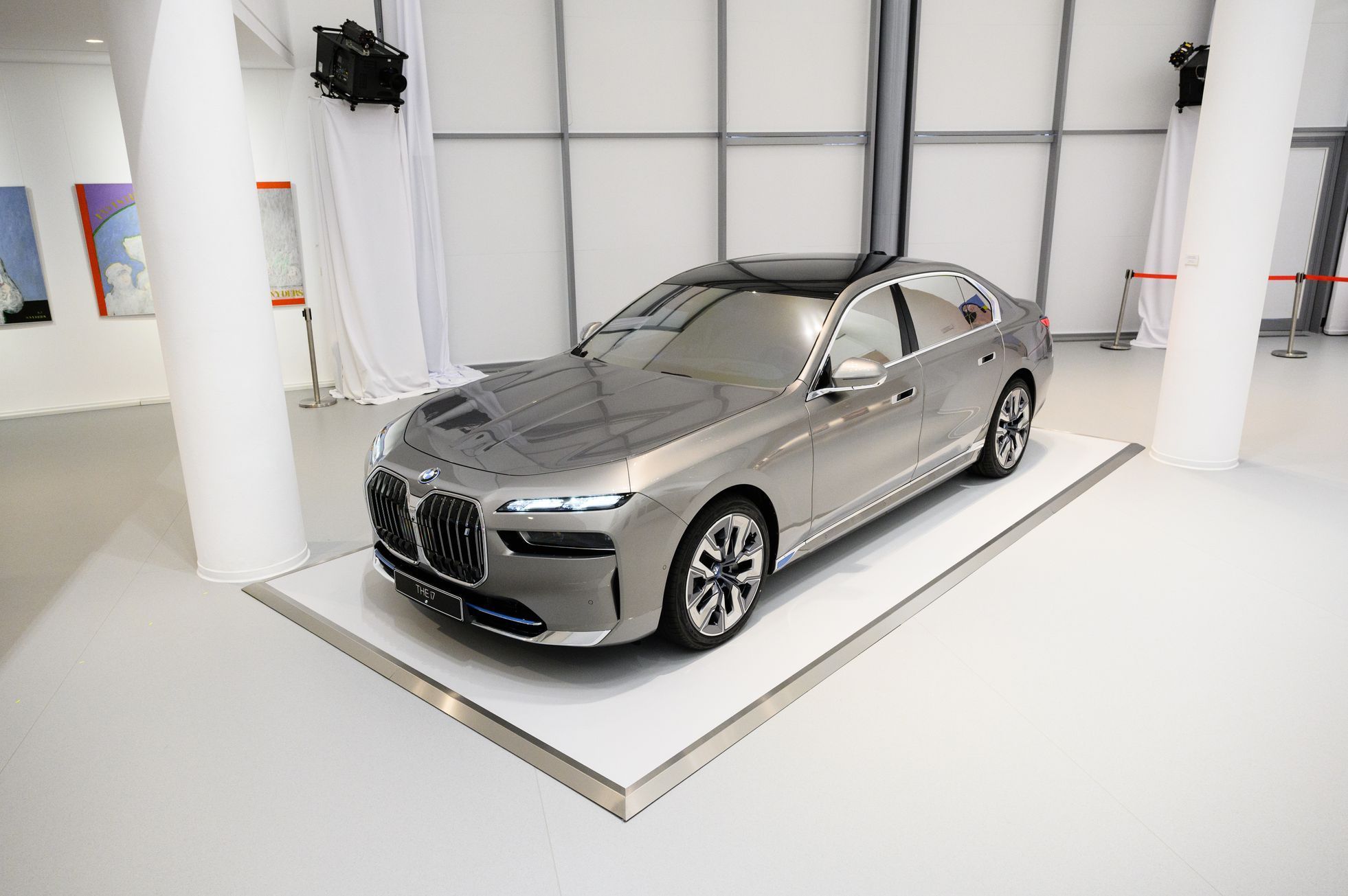 BMW i7