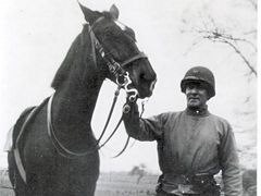 Americký důstojník Charles Hancock Reed.
