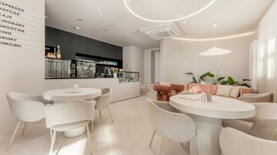 Tvůrci realizace se návrhům podobných prostorů věnují pravidelně.