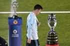 Šílení Argentinci po finálové prohře nadávali Messiho rodině