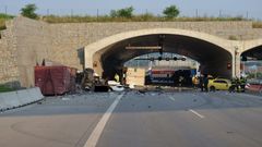 Nehoda kamionů na Pražském okruhu