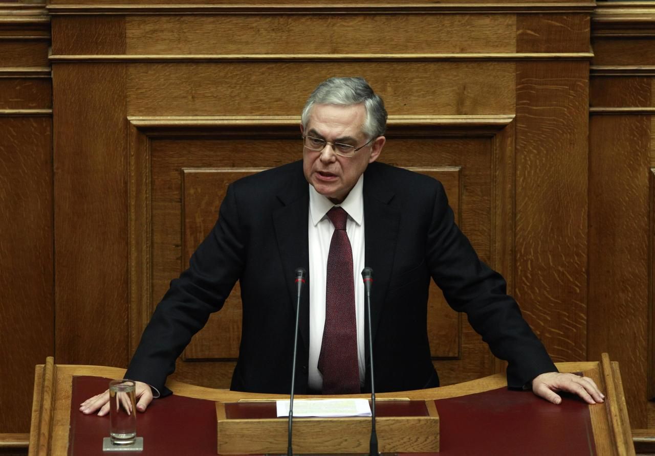 Řecký parlament schválil úspory, v ulicích byly protesty